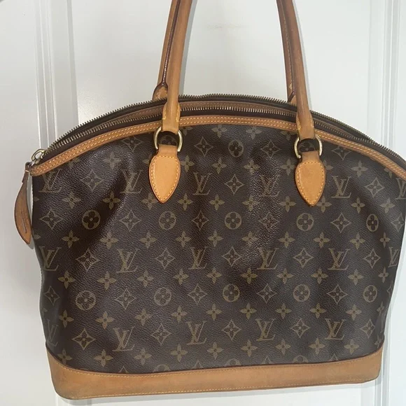 Authentic Louis Vuitton Lock It Horizontal Shoulder Bag LV Monogram Brown Tan - Picture 12 of 17